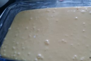 Desert prajitura cu gauri - Poke cake