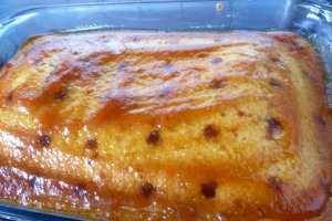 Desert prajitura cu gauri - Poke cake