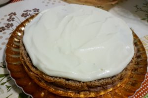 Desert tort cu crema de ciocolata si crema de branza cu lapte condensat