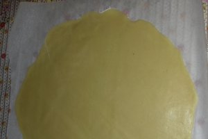 Desert tarta cu crema de vanilie si fructe