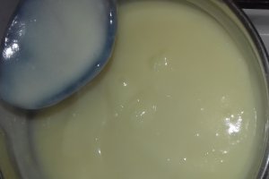 Desert tarta cu crema de vanilie si fructe