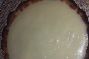 Desert tarta cu crema de vanilie si fructe