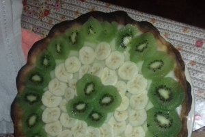 Desert tarta cu crema de vanilie si fructe