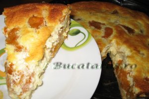 Tarta cremoasa cu branza si caise