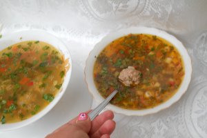 Reteta traditionala si delicioasa de Ciorba de perisoare
