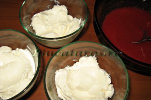 Crema de mascarpone cu zmeura