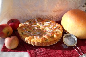 Desert tarta cu dovleac si mere