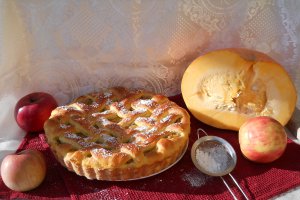 Desert tarta cu dovleac si mere