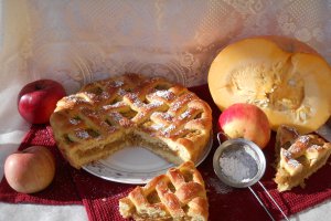 Desert tarta cu dovleac si mere