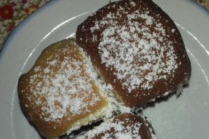Desert placinte pufoase cu ciocolata