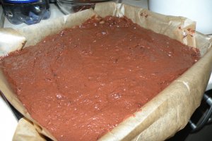 Desert negresa de post cu dulceata de visine si nuca