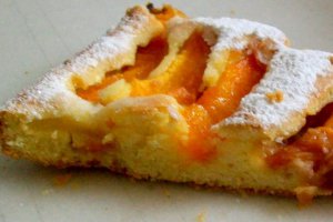 Prajitura cu cirese si caise (tarta)