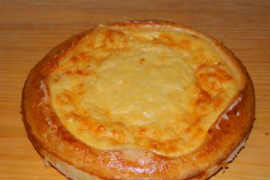 Aperitiv tarta cu branza telemea