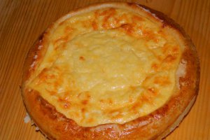 Aperitiv tarta cu branza telemea