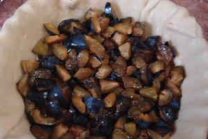 Desert tarta cu prune și branza