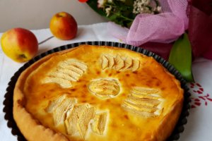 Desert tarta cu branza si mere