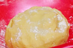 Desert tarta cu magiun de prune si prune uscate