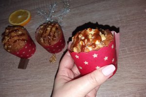 Desert briose cu banane si sos caramel