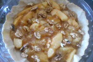 Desert tarta cu gutui si nuci