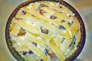 Tarta cu carne de pui, muschi salcrud si vinete chinezesti