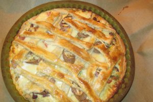 Tarta cu carne de pui, muschi salcrud si vinete chinezesti