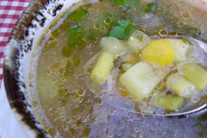 Ciorba de fasole verde cu dovlecel