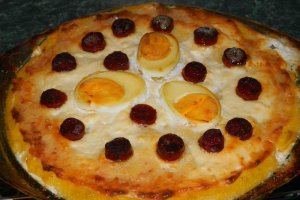 Aperitiv mamaliga in straturi cu oua