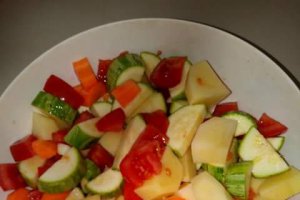 Iepure cu legume la cuptor