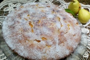 Desert tarta cu fructe de toamna (mere, pere, struguri)