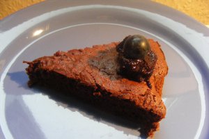 Desert prajitura de ciocolata amaruie si sfecla rosie