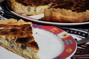 Aperitiv tarta cu branza si ciuperci