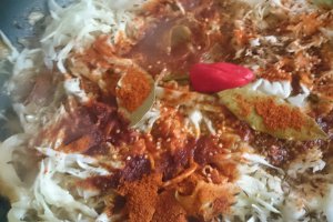Varza calita cu carne de porc