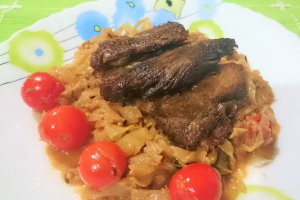 Varza calita cu carne de porc