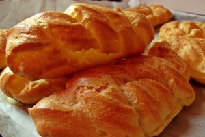 Desert eclere cu crema de fructe de padure