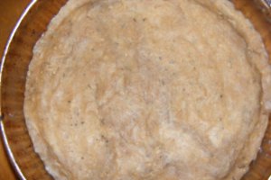 Aperitiv tarta cu dulceata de ceapa rosie si brie