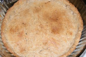 Aperitiv tarta cu dulceata de ceapa rosie si brie