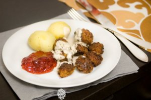 IKEA Meatballs with Cream Sauce