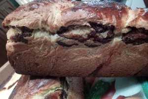 Desert cozonac moldovenesc cu crema de nuca si ciocolata