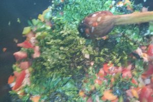 Ciorba moldoveneasca de perisoare, cu legume proaspete