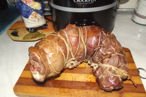 Rulada de porc la slow cooker Crock-Pot