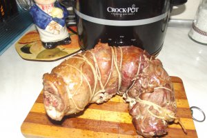 Rulada de porc la slow cooker Crock-Pot