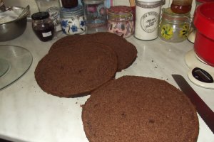 Desert tort cu zmeura si caramel