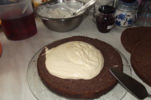 Desert tort cu zmeura si caramel