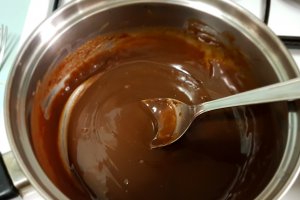 Desert rulada cu ciocolata si aroma de portocale