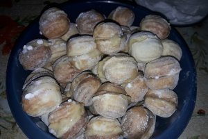 Desert nuci cu crema de vanilie