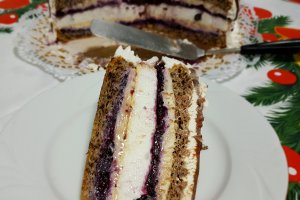 Desert tort cu crema de vanilie si jeleu de fructe de padure - 2018