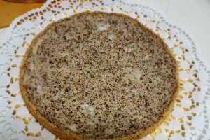 Desert tort cu crema de vanilie si jeleu de fructe de padure - 2018