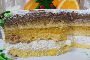 Desert tort cu creme de ciocolata si jeleu de portocale
