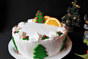 Desert tort cu creme de ciocolata si jeleu de portocale