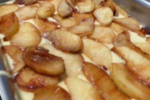 Desert prajitura rapida cu mere - Pomme nantais